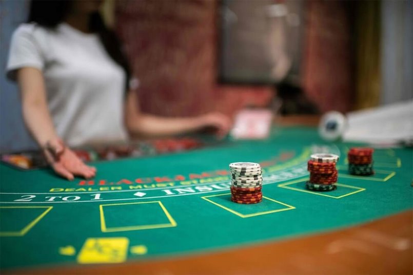 Cách chơi Blackjack - Luật chơi game bài và mục tiêu trong tựa game 